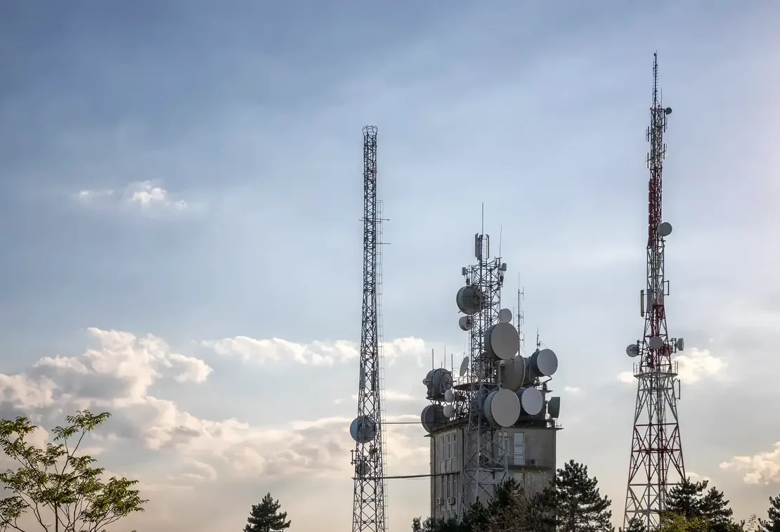 communication-towers-2025-03-07-10-27-52-utc (1)